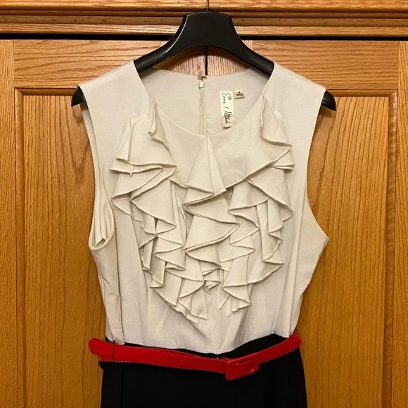 Emma & Michele Size 14 Black and Cream Dress with Red Belt - Picture 3 of 7